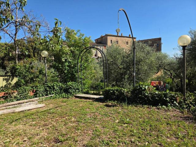 Appartamento in vendita a Montalcino SI