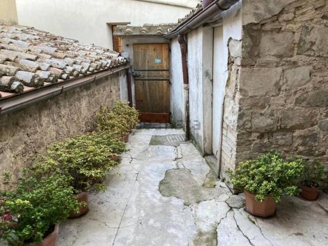 Appartamento in vendita a Montalcino SI