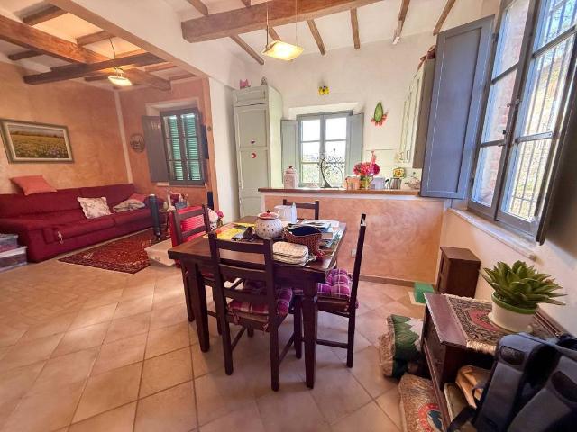 Appartamento in vendita a Montalcino SI