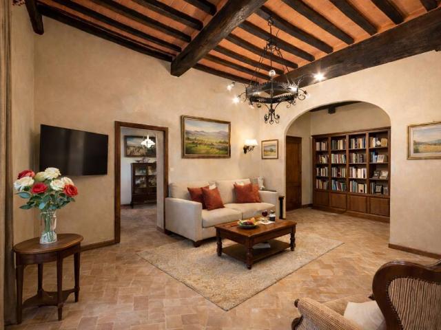 Appartamento in vendita a Montalcino SI
