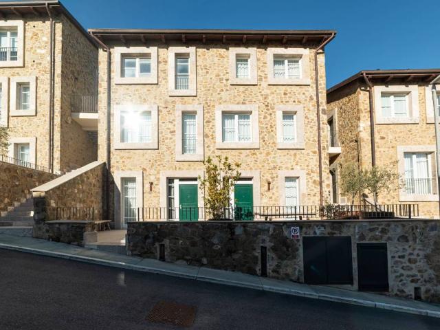 Appartamento in vendita a Montalcino SI