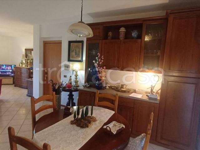 Appartamento in vendita a Montalcino via Romana, 103