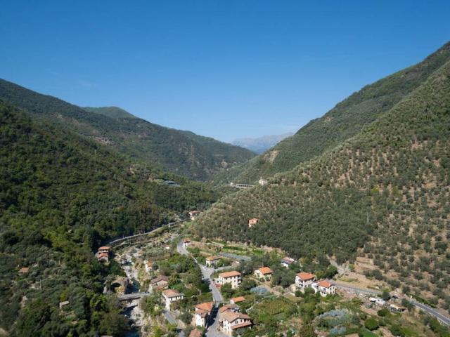 Appartamento in vendita a Montalto Carpasio IM