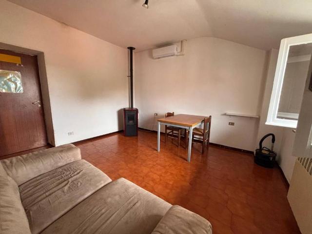 Appartamento in vendita a Montano Lucino CO