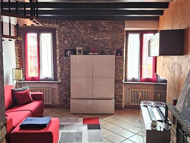 Appartamento in vendita a Montano Lucino CO