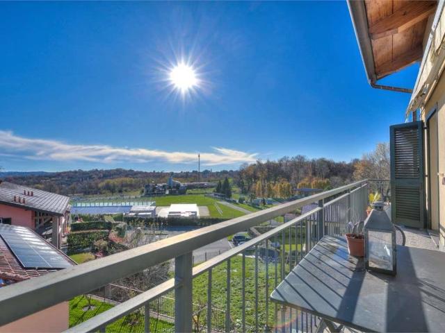 Appartamento in vendita a Montano Lucino CO