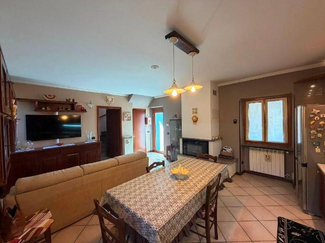 Appartamento in vendita a Montano Lucino CO