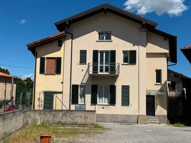 Appartamento in vendita a Montano Lucino CO