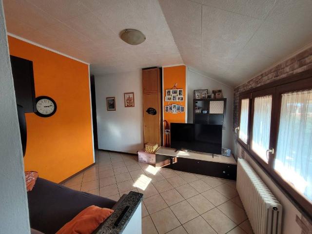Appartamento in vendita a Montano Lucino CO