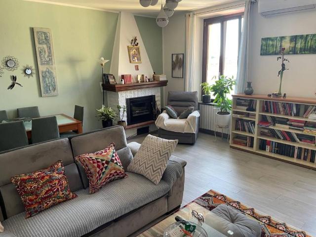 Appartamento in vendita a Montano Lucino CO