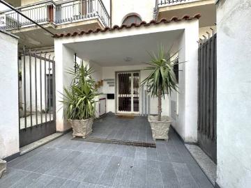Appartamento in vendita a Montauro CZ