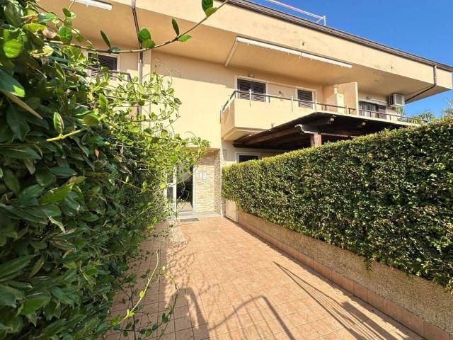 Appartamento in vendita a Montauro CZ