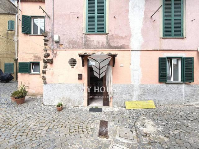 Appartamento in vendita a Monte Compatri RM