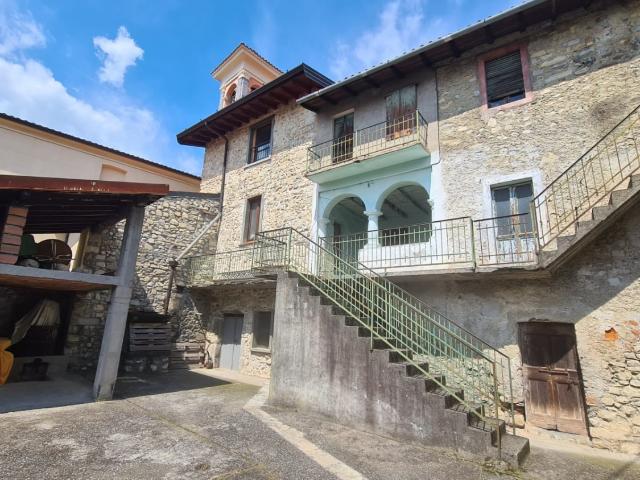 APPARTAMENTO in VENDITA a MONTE ISOLA di 7 vani