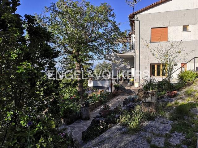 Appartamento in vendita a Monte Porzio Catone RM