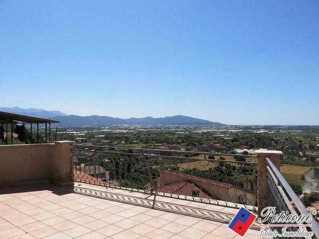 Appartamento in vendita a Monte San Biagio, Centro