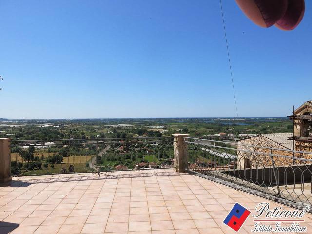 Appartamento in vendita a Monte San Biagio, Centro