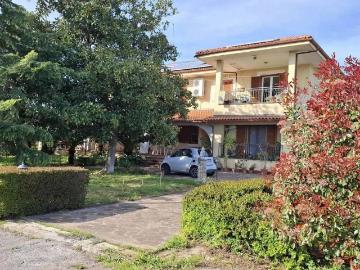Appartamento in vendita a Montecorvino Pugliano SA