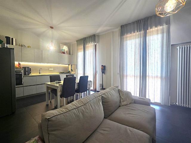 Appartamento in vendita a Montecarlo via Romana, Gossi
