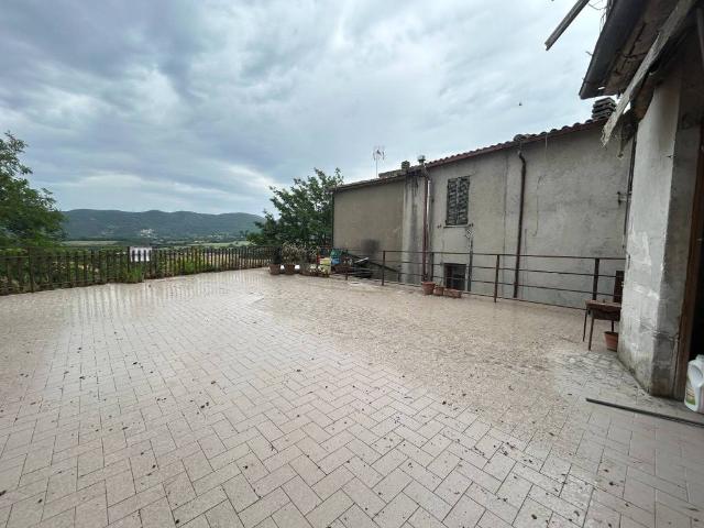 Appartamento in vendita a Montecastrilli TR