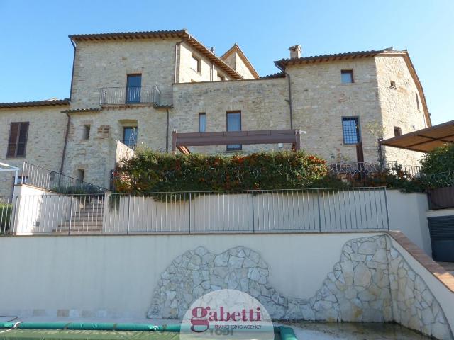 Appartamento in vendita a Montecastrilli