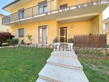 Appartamento in vendita a Montecchia Di Crosara