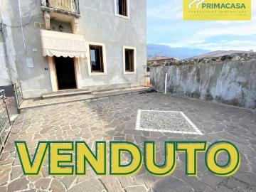 Appartamento in vendita a Montecchia di Crosara VR