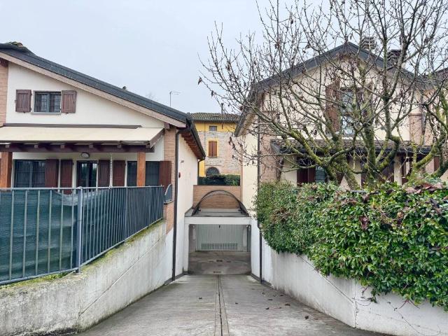 Appartamento in vendita a Montechiarugolo PR