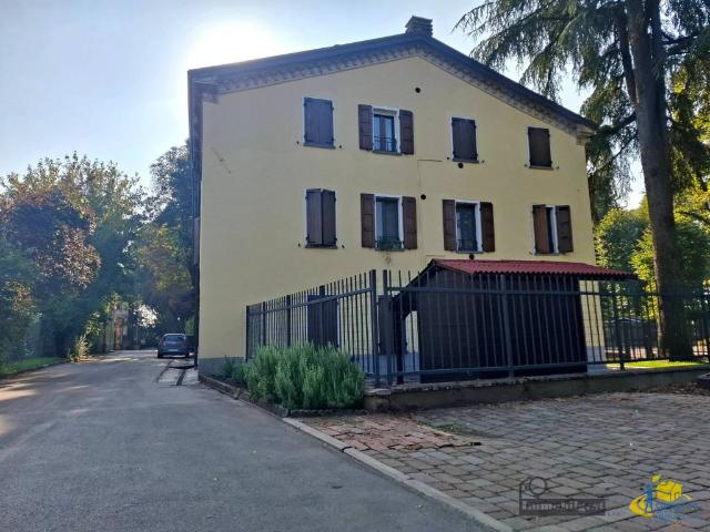 Appartamento in vendita a Montechiarugolo PR