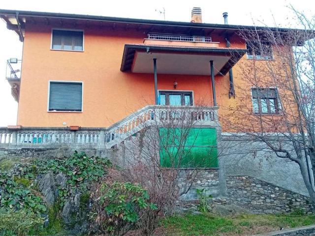 Appartamento in vendita a Montegrino Valtravaglia VA