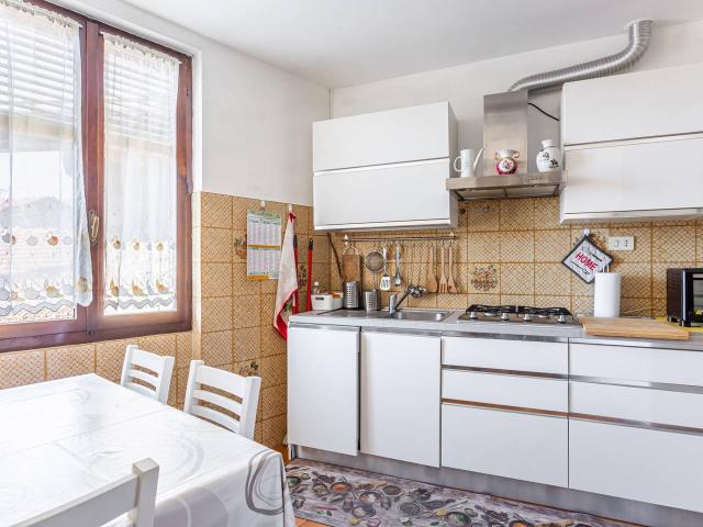 Appartamento in vendita a Montegrino Valtravaglia