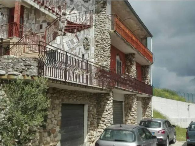 Appartamento in vendita a Montefalcone di Val Fortore BN