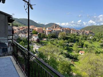 Appartamento in Vendita a Montelanico