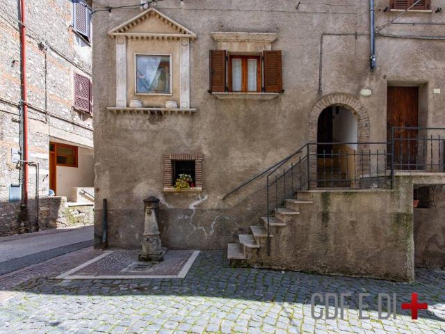 Appartamento in vendita a Monteleone Sabino RI