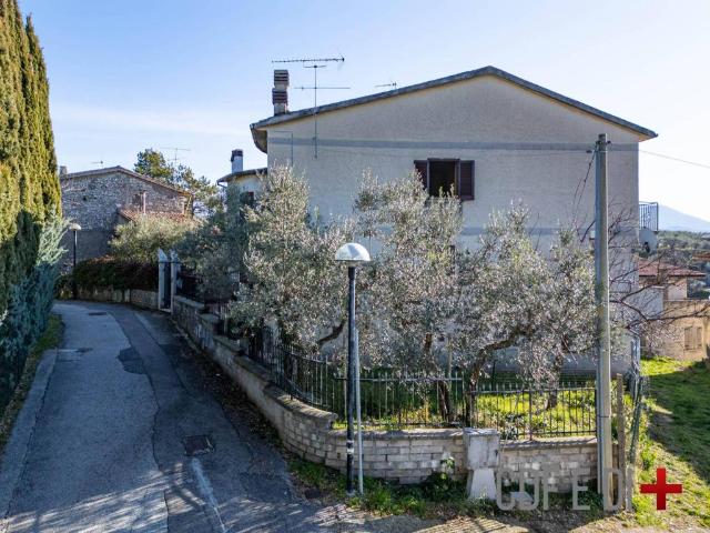 Appartamento in vendita a Monteleone Sabino RI