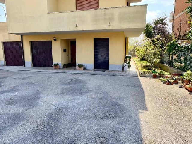 Appartamento in vendita a Montemarciano AN