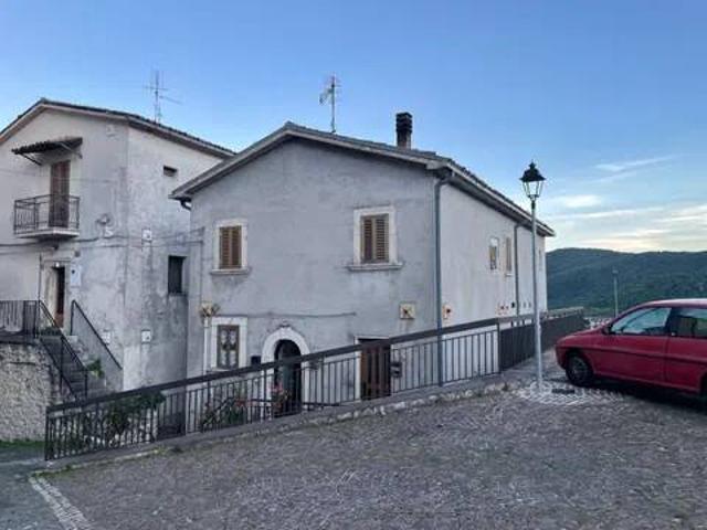 Appartamento in vendita a Montenero Val Cocchiara IS
