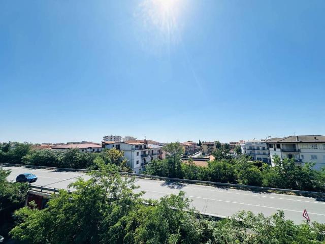 Appartamento in vendita a Montepaone CZ