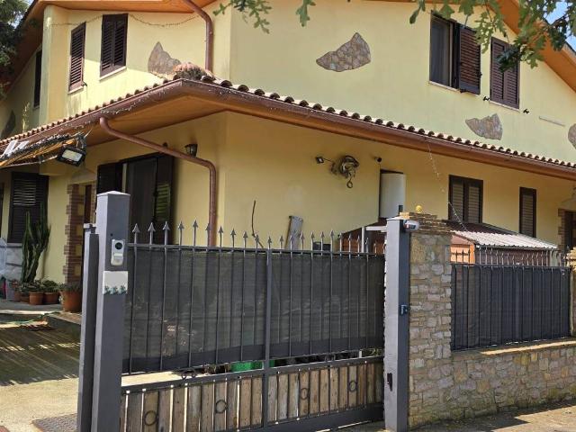 Appartamento in vendita a Monterotondo Marittimo GR