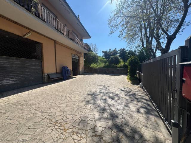 Appartamento in vendita a Monterotondo, Monterotondo Paese