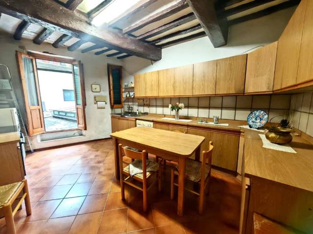 Appartamento in vendita a Montevarchi AR