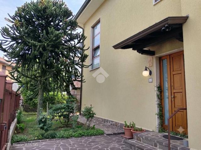 Appartamento in vendita a Montevecchia LC