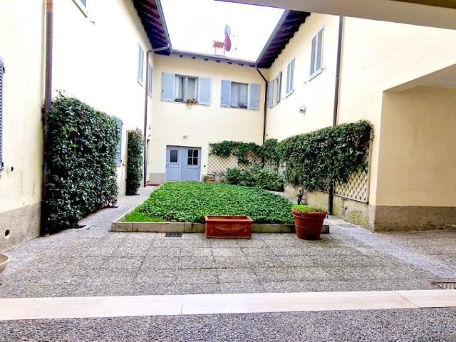 Appartamento in vendita a Montevecchia LC