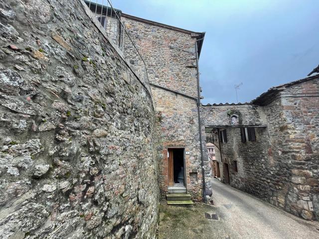 Appartamento in vendita a Monticiano