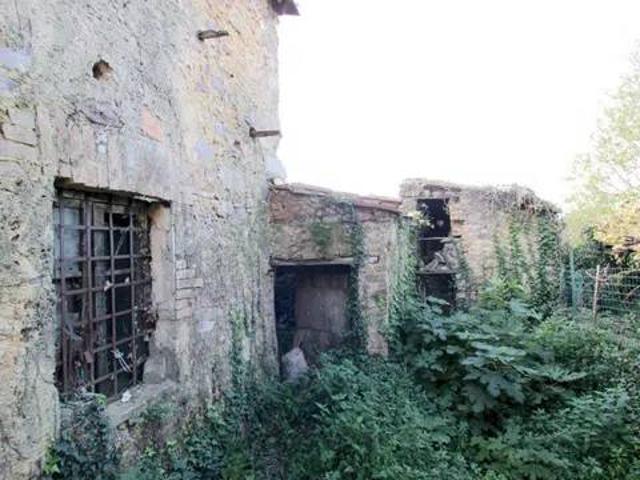 Appartamento in vendita a Monticiano SI