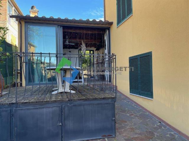 Appartamento in vendita a Monticiano SI