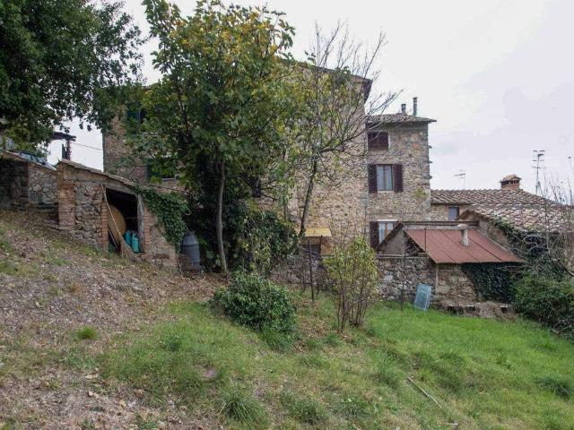 Appartamento in vendita a Monticiano SI