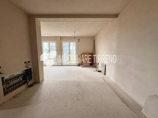 Appartamento in vendita a Montignoso