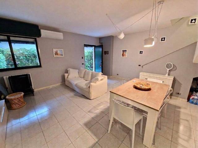 Appartamento in vendita a Montignoso MS