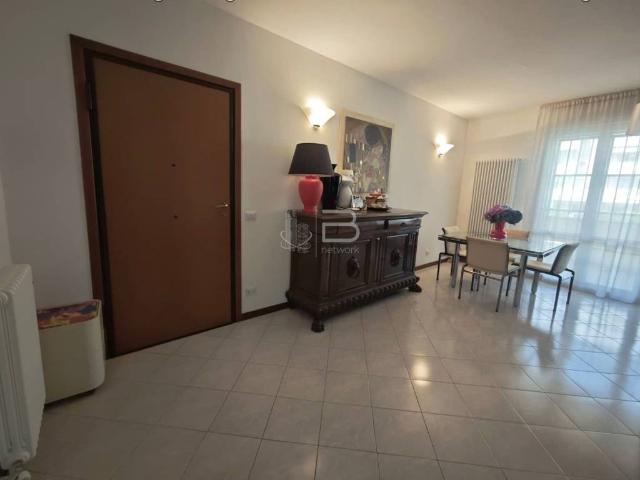 Appartamento in vendita a Montignoso MS